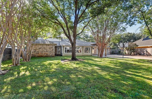 Fort Worth House | Advertising min 30d stay to comply with an unconstitutional local city ordinance