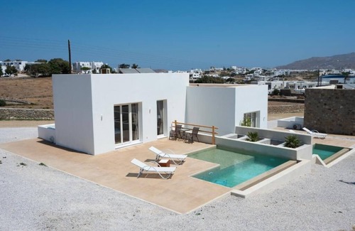 Ano Mera Apartment | Adyton Luxury Suites, Mykonos Poolside Luxury