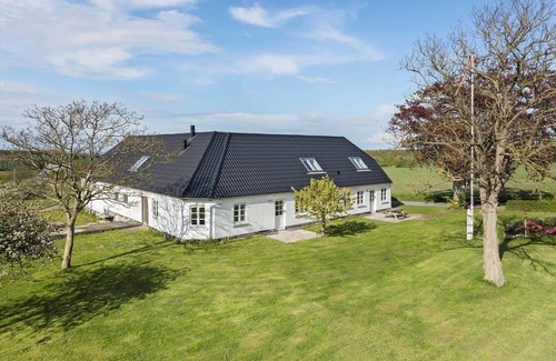 Marstal Apartment | AE210 Marstal - Brålandsvej 1 1. sal