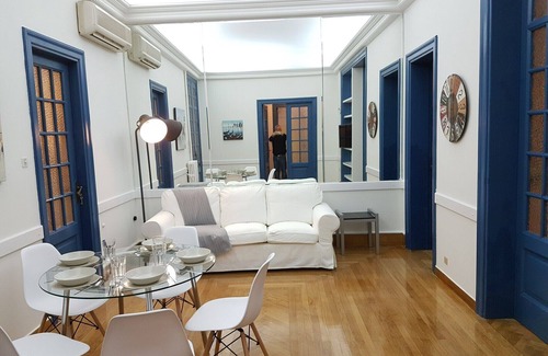 Kypseli House | Aegean Apartment - Athens Center, 5 BD, 2 BATH