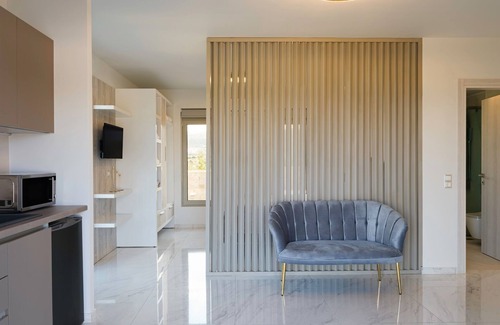 Adelianos Kampos Villa | “Aegean Beauty”. Panoramic views of the sea!