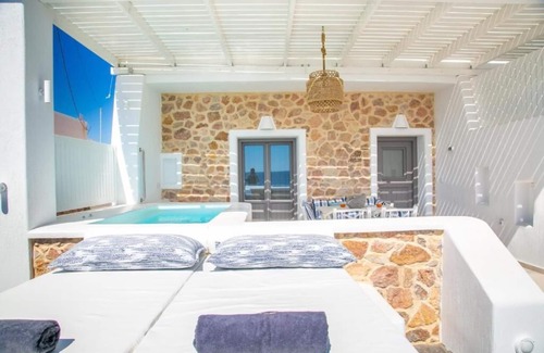Exomytis Apartment | Aegean Melody Suites- Elegant Suite with hot tub