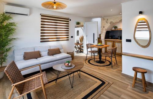 Fira Apartment | Aegean Nest