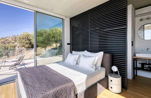 Kontos Villa | Aegina villa with pool and breathtaking views