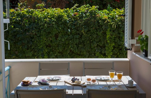 Agios Ioannis House | AELIA HOUSE - HELIOS - With The Power Of Sun & The Simplicity Of The Olive Tree