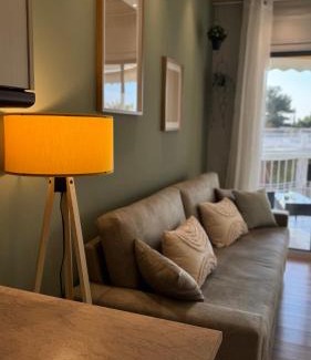 Oropos Apartment | Aelia seaside apartment oropos