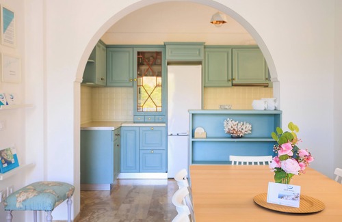 Kamari Apartment | Aerno Home - Ahilli Slow Living