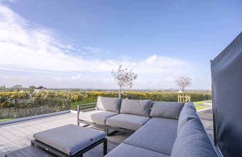 Llangefni Cottage | Aethwy Lodge - sleeps 4 guests in 1 bedroom
