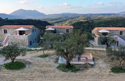 Pylos-Nestoras Apartment | Afentiko Pigadi - Studio with Garden View