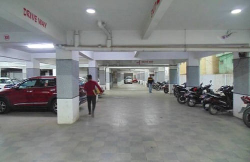 Toli Chowki Apartment | Affluent 3Bhk furnished apartment at HS Royal