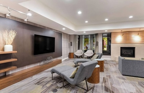 Tempe Hotel | Affordability Meets Comfort! Two Relaxing Units, Swimming Pool, Pet-friendly!