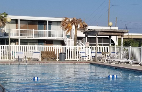Atlantic Beach Condo | Affordable, Cozy and REAL close to the beach :)