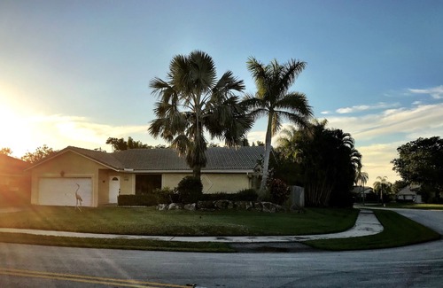 Margate House | Affordable Family Home perfect for your South Florida Vacation!!