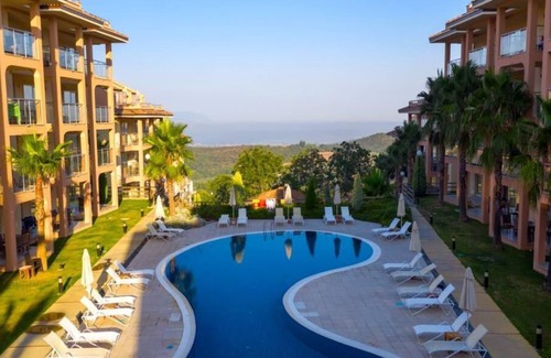 Soke House | Affordable Flat with Communal Pool in Kusadasi-Awz147