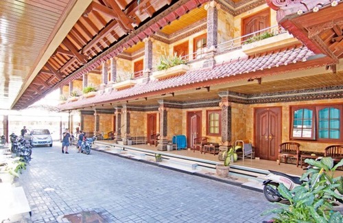 Downtown Kuta House | Affordable Guest House in the Heart of Poppies Lane, Legian (SGRSDH)