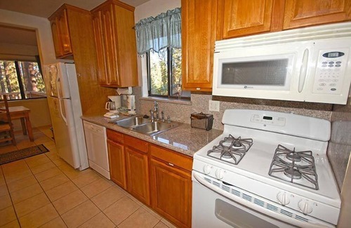 Montgomery Estates House | Affordable Home, Minutes to Heavenly - Near Toyiabe National Forest Biking.