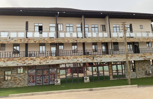 Kumasi Apartment | Affordable Luxurious 1 BR Apartment In Kumasi. 24/7 electricity. Free Breakfast!