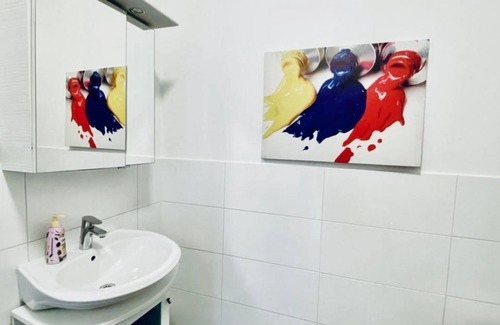 Himmelpfortgrund Apartment | Affordable Room for 5P, 10-Min to Währinger Park