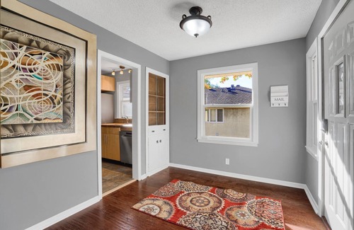 Robbinsdale House | Affordable & Spacious home near Minneapolis