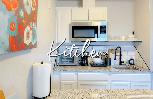 Central Oklahoma City Apartment | Affordable Suite | $1500/month #20B | Kitchenette + Queen Bed