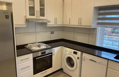 Freetown Apartment | After 5 Apartment 3, 2 Spacious En-suite Bedrooms