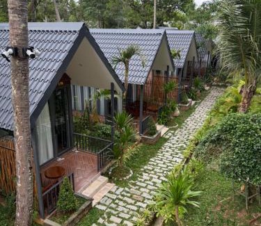 Ong Lang Cabin | Agarwood Garden Resort Phu Quoc