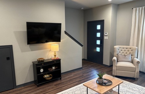 College Station Condo | Aggieland Getaway: 2BR/2.5BA Condo Minutes From Iconic Kyle Field & TAMU Campus!