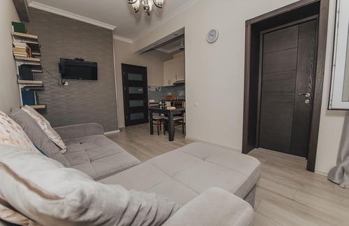 Chugureti Apartment | Aghmashenebeli Apartment - Historic Building with stunning view