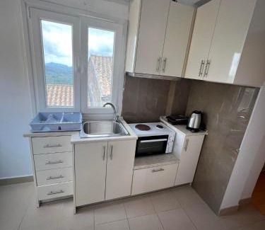 Pelekas House | Agnes Rooms