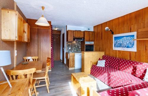 Meribel-Mottaret Apartment | Agréable appartement, proche des pistes, balcon, casier à skis - FR-1-355-23