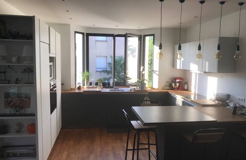 Suresnes House | Agréable Maison Avec Jardin à 15 min de Paris, Proche Transports
