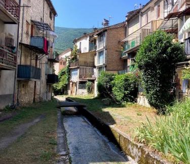 Annot Apartment | Agréable T2 calme centre-ville d'Annot