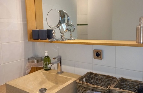 Saint-Cyr-sur-Mer Apartment | Agreable ET Confortable Appartement, VUE MER Superbe