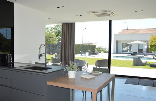 Santa Tecla Apartment | Agriluxury Suite - Suite with shared swimming pool located in Acireale, between Catania and Taormina