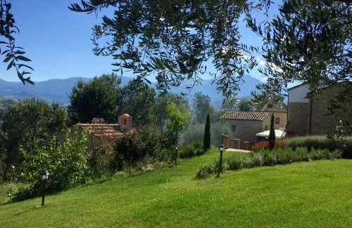Castiglione Messer Raimondo House | agriturismo borgo del ginepro