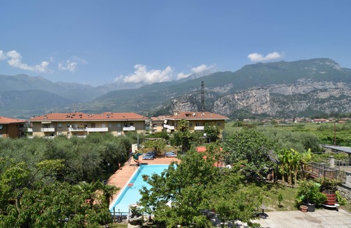 Bolognano-Vignole Apartment | AGRITUR MICHELOTTI ~ THREE-ROOM APARTMENT WITH 2 DOUBLE + 1 (5 PAX)