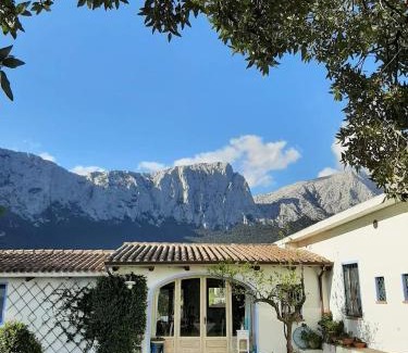 Oliena House | Agriturismo Guthiddai