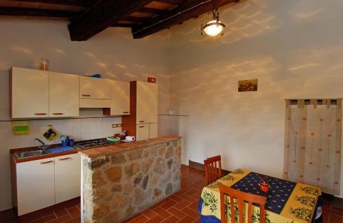 Vivo dʼOrcia Apartment | - Agriturismo La Piaggia - forest view apartment on the ground floor 2 guests