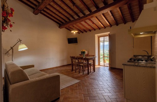 Pomarance Other | Agriturismo San Carlo - I reucci Bilo apartment with pool and garden