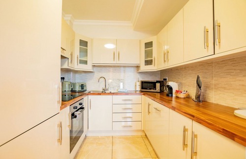 Galway City Centre Apartment | AH47