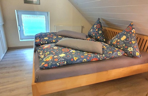 Lohrsdorf Apartment | Ahrtal 4* apartment Alexandra Weiler "Panorama" - "Panorama" vacation apartment for up to 5 people