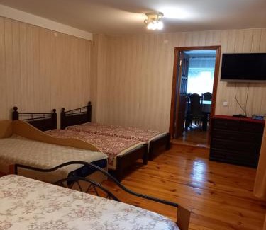 Gratiskes House | Aido ir Jovitos sodyba Jorunas