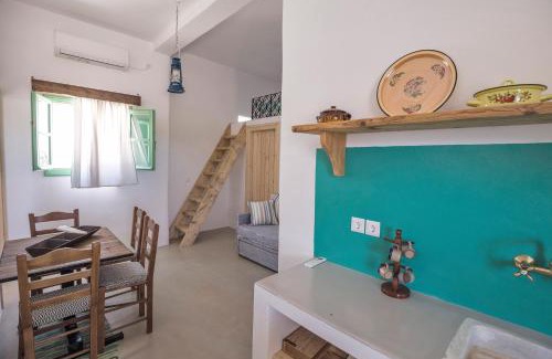 Schinoussa Town House | Ailouros Scenic Guest Houses