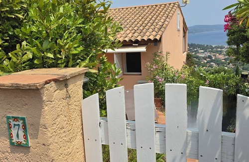 Cavalaire-sur-Mer House | Air-conditioned house with spectacular sea view, 2 bedrooms, garden, swimming pool.