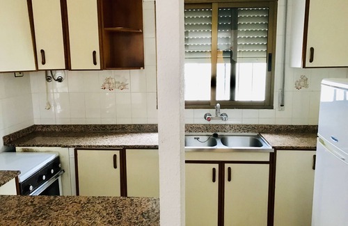 Peniscola Apartment | Air-conditioned apartment near page, wifi, private parking. 6 Pax