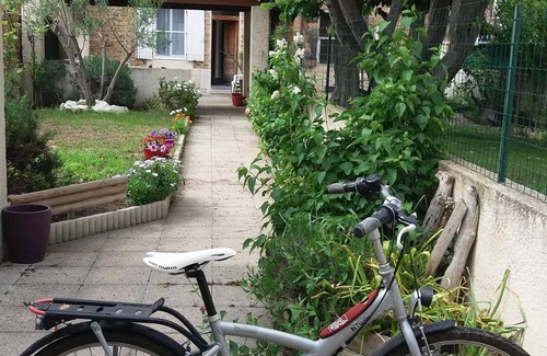 Salin-de-Giraud Apartment | Air-conditioned apartment for 5 people in the Camargue: beaches, nature, kite-surfing, wifi.
