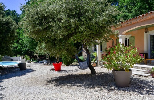Saint-Restitut Villa | Air-conditioned villa and pool exclusively for you in Drôme provençale