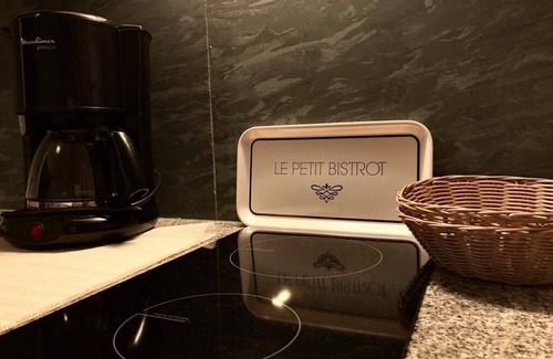 Cafeiere Cottage | Air-conditioned gite on the heights of Deshaies