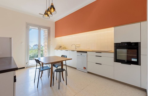 Beziers House | Air-conditioned house - Enclosed park - All-season indoor swimming pool - 3 bedrooms - 6/8pers