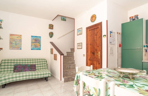 Agrustos House | Air-Conditioned Apartment Not Far From Beach with Patio, Balcony and Garden
